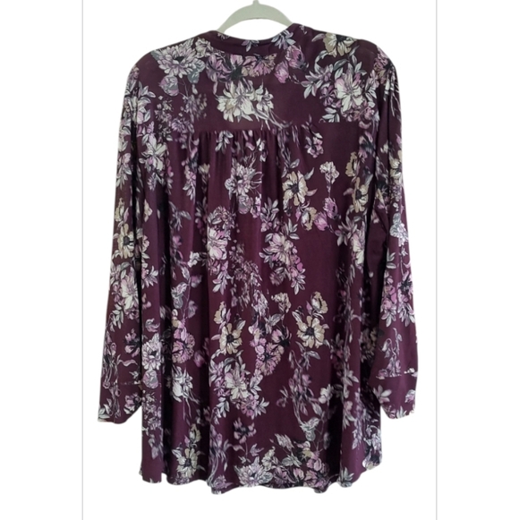 Floral Purple 3/4 Sleeve V Neck Top - Picture 2 of 5
